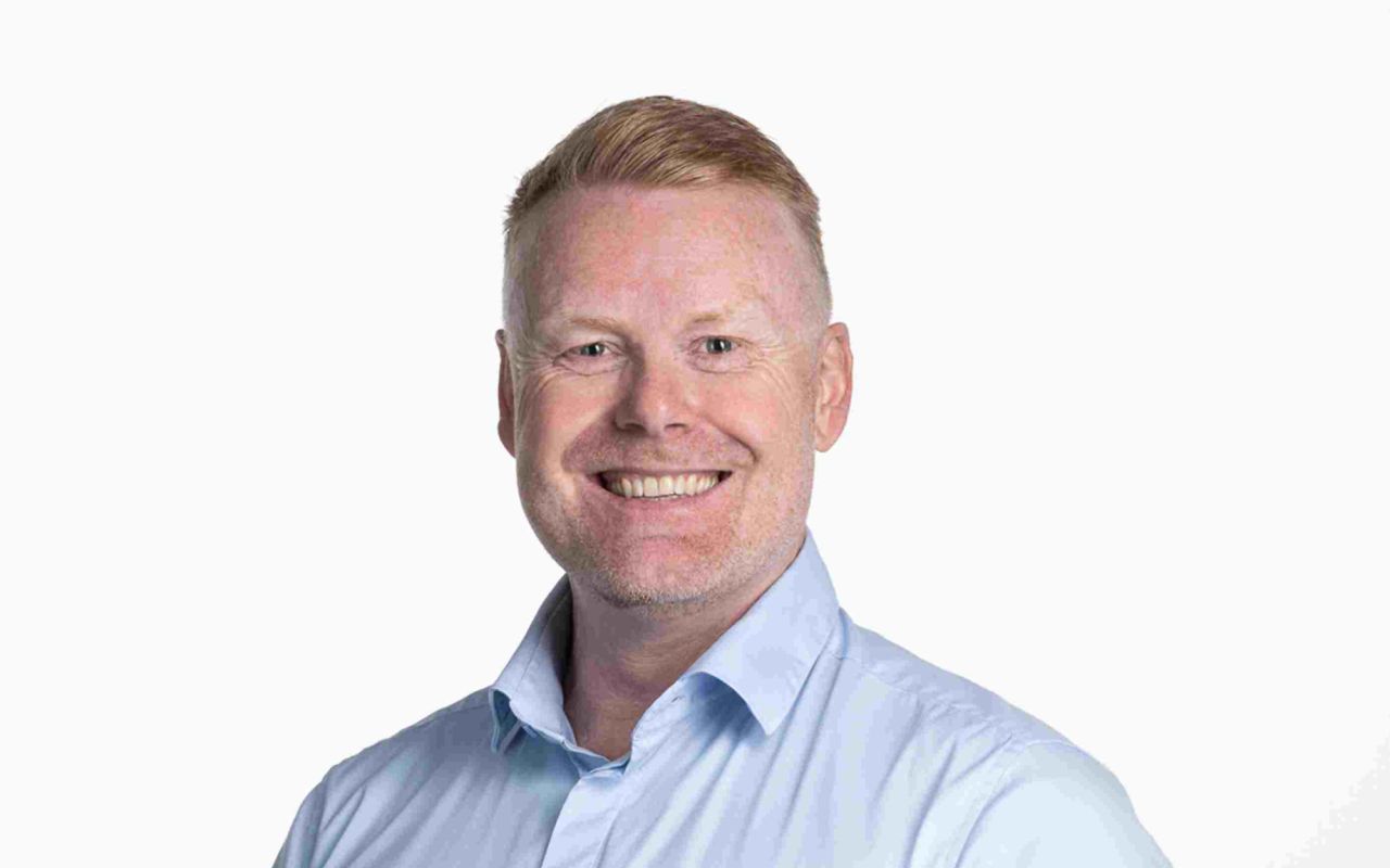 Simon Drew SOM Goodwood website