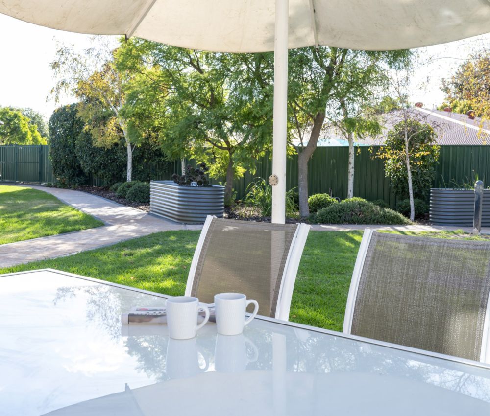 Eldercare Hope Valley gardens and outdoor sitting area