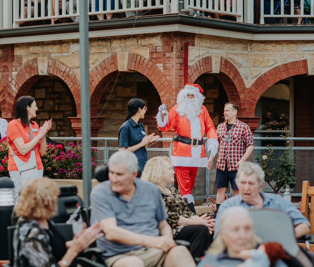 Eldercare The Lodge - Christmas in the Garden 11