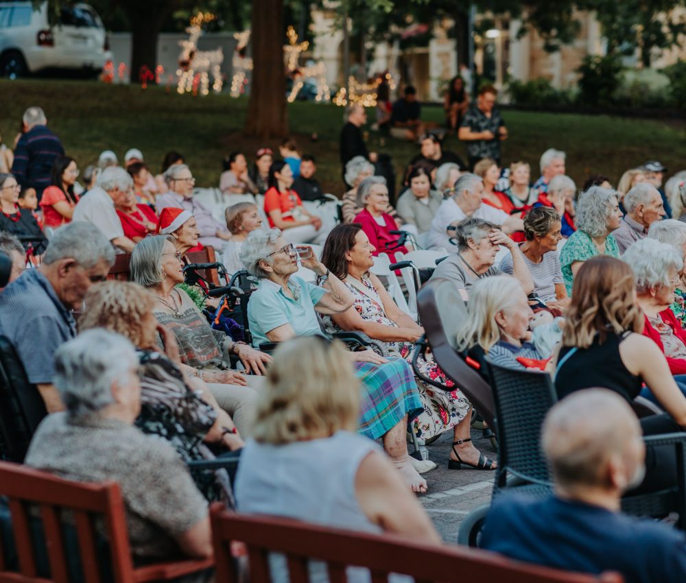 Eldercare The Lodge - Christmas in the Garden 4