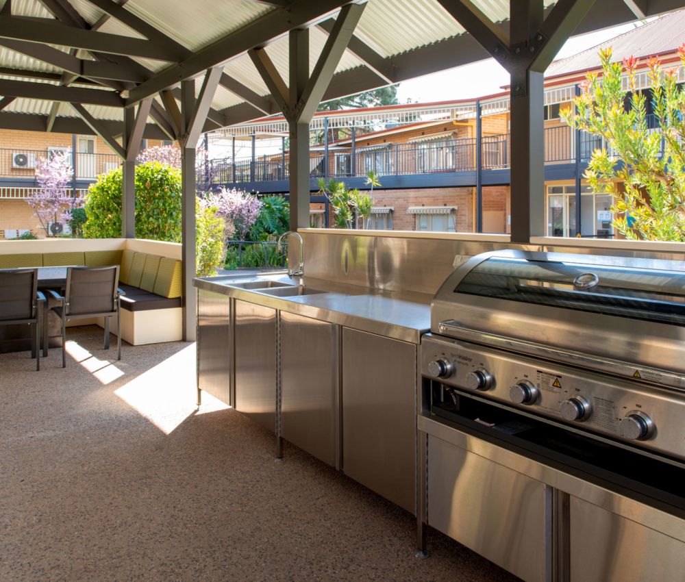 Eldercare Kingsborough Retirement Living outdoor entertaining area.